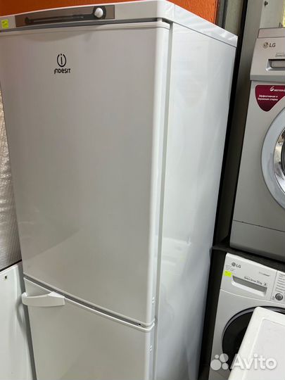 Холодильник indesit