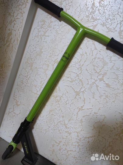 Globber Трюковый самокат GS 360 зеленый