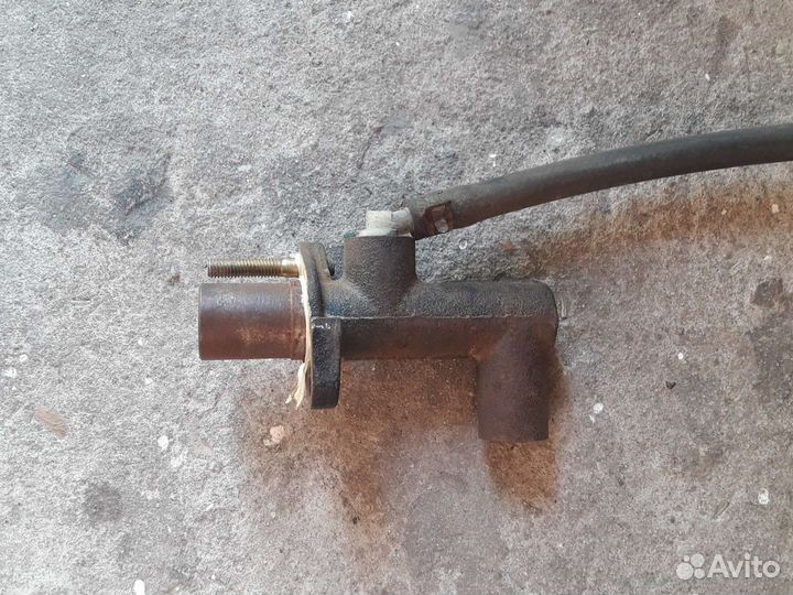 Главный цилиндр сцепления FAW Besturn B50