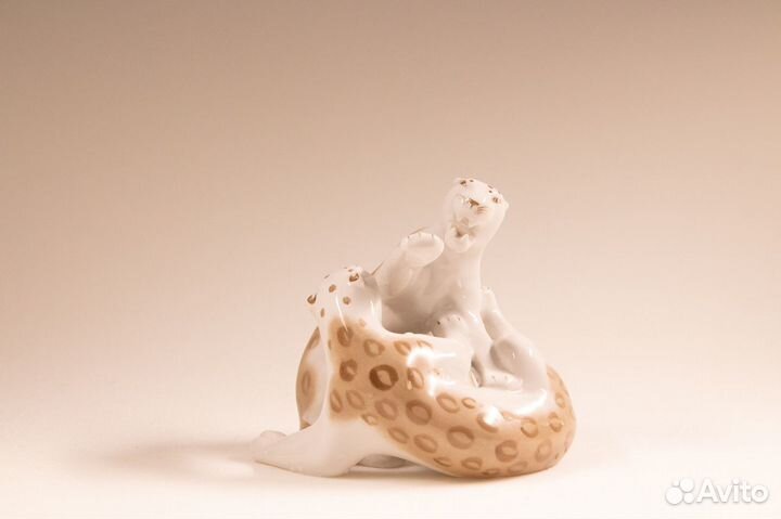 Фарфор.Глазурь. Вербилки. Схватка леопардов