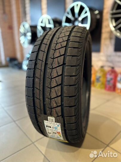 Sonix Snowrover 868 195/55 R16 91H