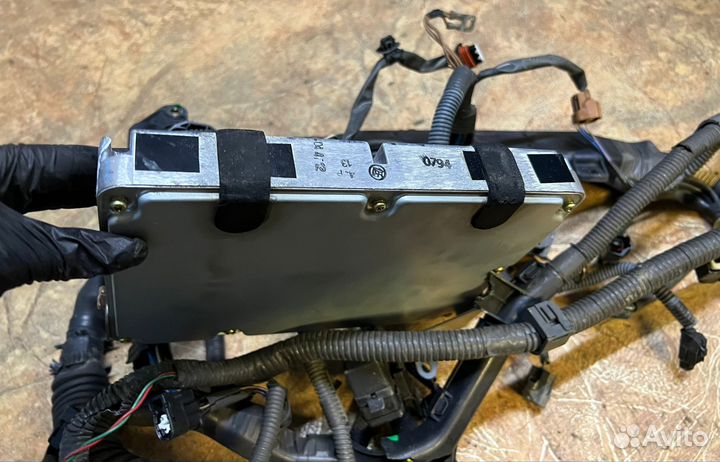 Блок управления и проводка двс 82121-3A341B Aristo