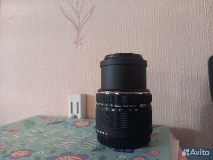 Обьектив Olympus M.Zuiko 14-42mm 1:3,5-5,6