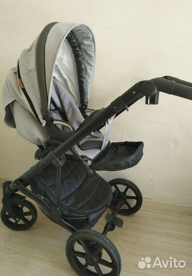 Коляска 2 в 1 Pituso Comfort