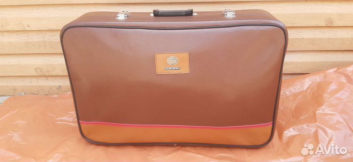 Чемоданы и дорожные сумки