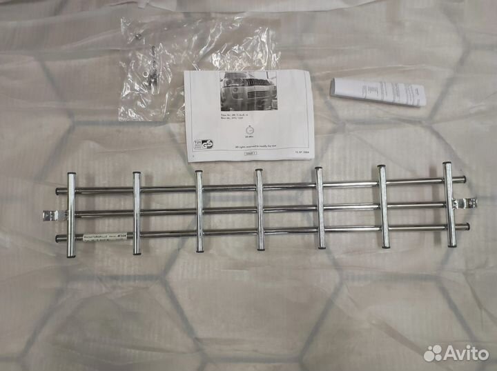 Решетка в бампер Hyundai Tucson 2004-2010