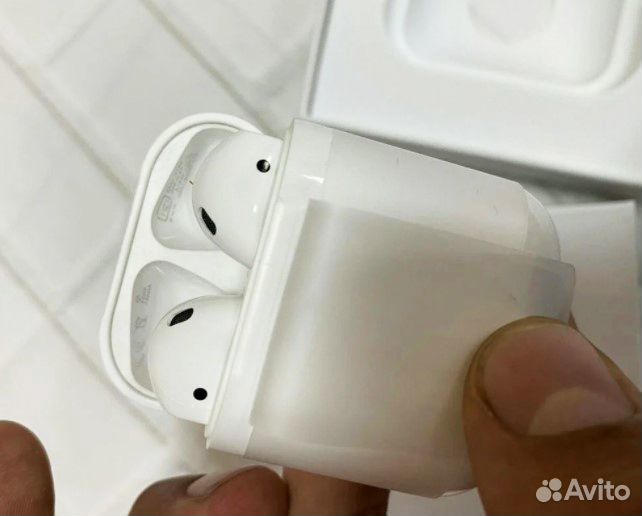 Наушники Apple