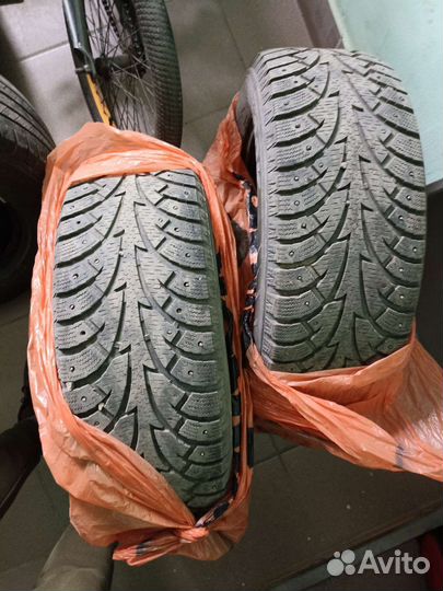Hankook Winter I'Pike 215/60 R16