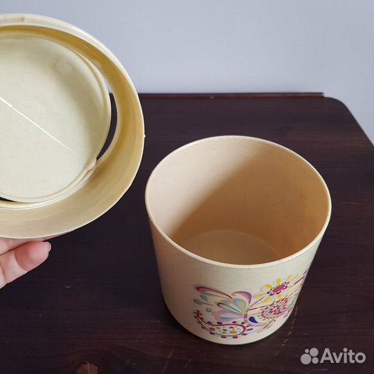 Контейнер для мусора для туалетного столика