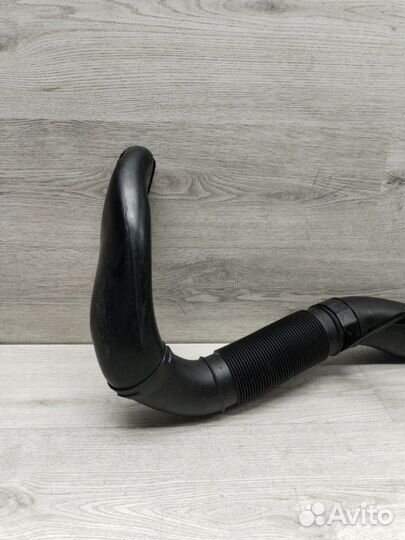 Патрубок воздушного фильтра Mercedes Clk W209