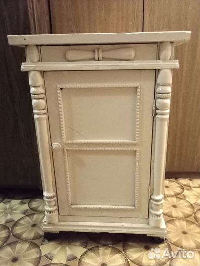 Тумбочка винтажная дерево стекло, крашеная47*45*70