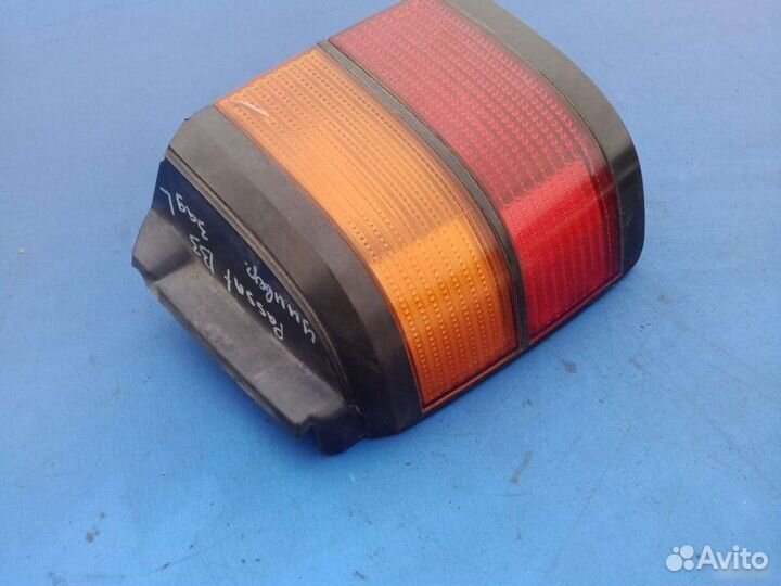 Фонарь задний левый Volkswagen Passat B3