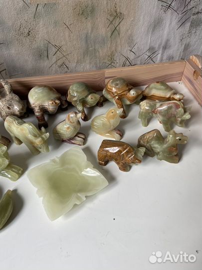 Фигурки из оникса