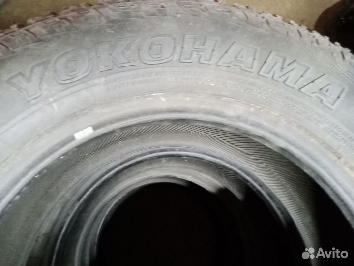 Yokohama Geolandar A/T G015 225/70 R16