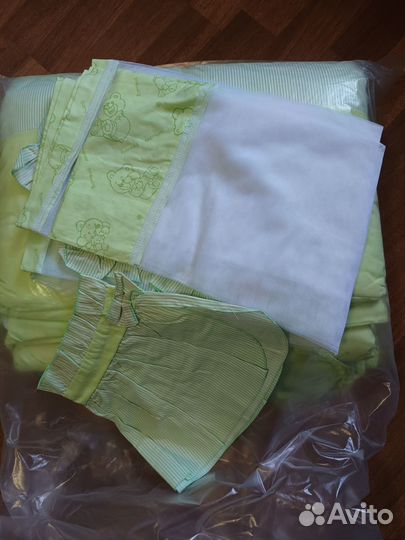 Комплект с балдахином в детскую кроватку