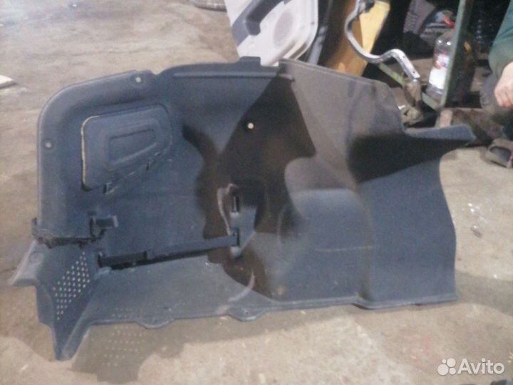 Обшивка багажника Kia Rio 3