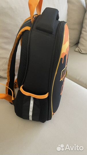 Ранец школьный для мальчика новый