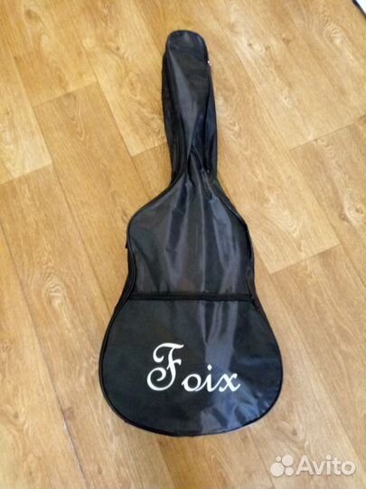 Акустическая гитара