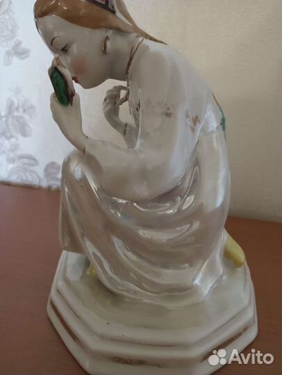 Статуэтка Малахитовая шкатулка Дулево