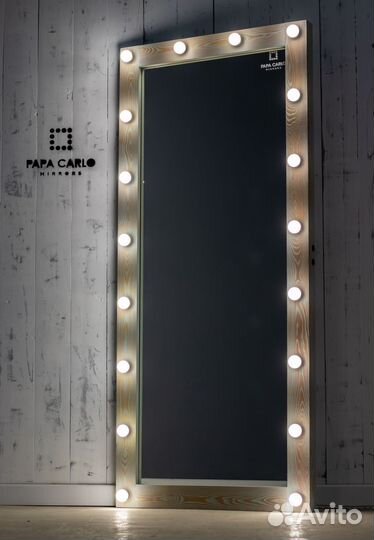 Зеркало настенное