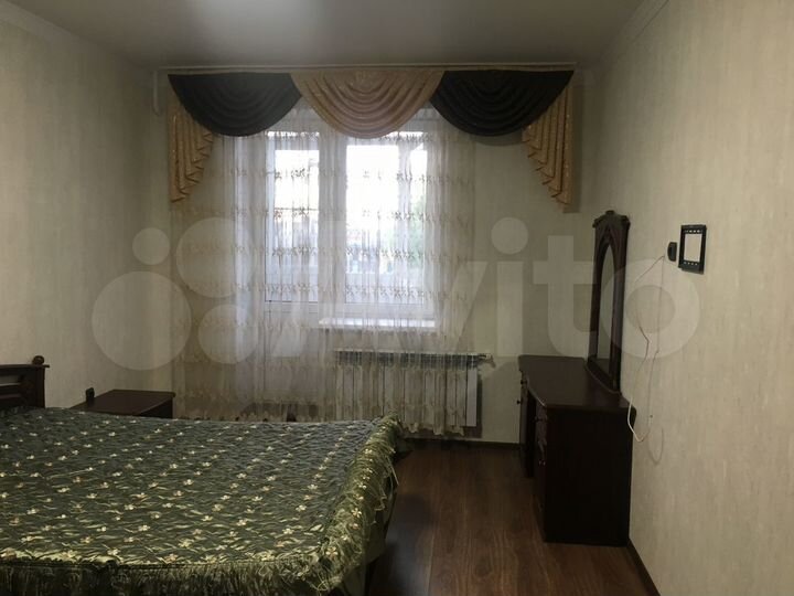 3-к. квартира, 103 м², 2/5 эт.