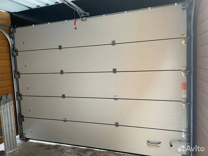 Подъемные ворота для гаража