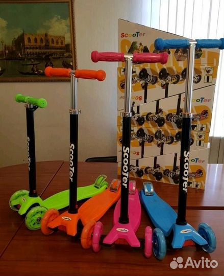 Яркий самокат Scooter MAxi 21st светящиеся колеса