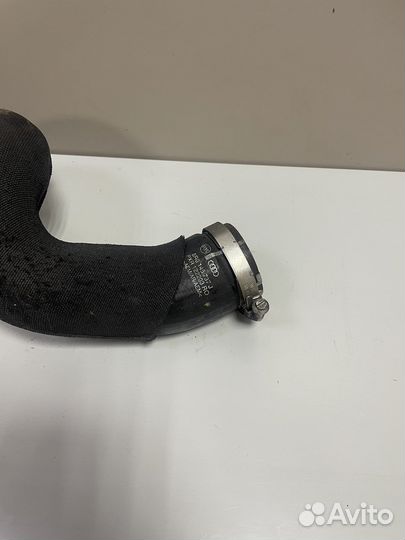 Патрубок интеркулера Ауди Ку5 audi Q5 8R