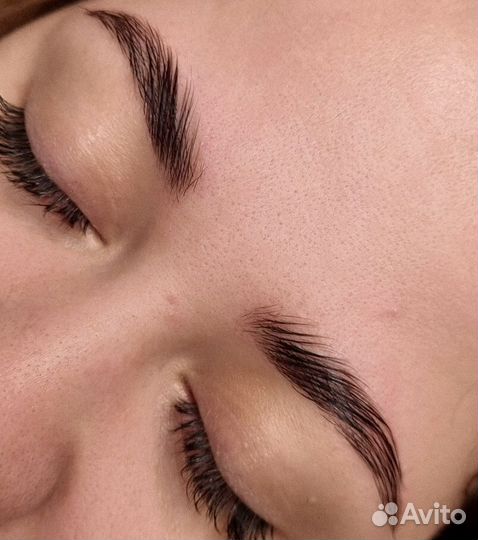 Коррекция и окрашивание бровей