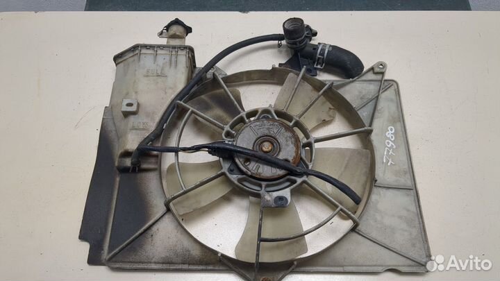 Вентилятор радиатора Toyota Yaris Verso, 2001