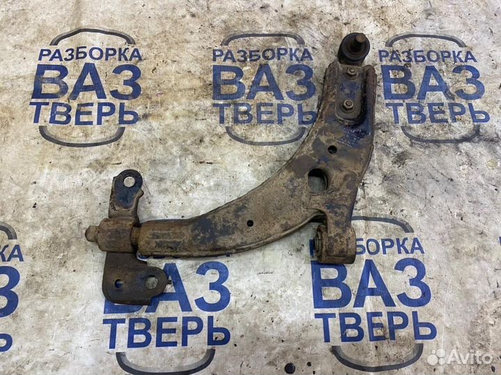 Рычаг нижней подвески Спектра