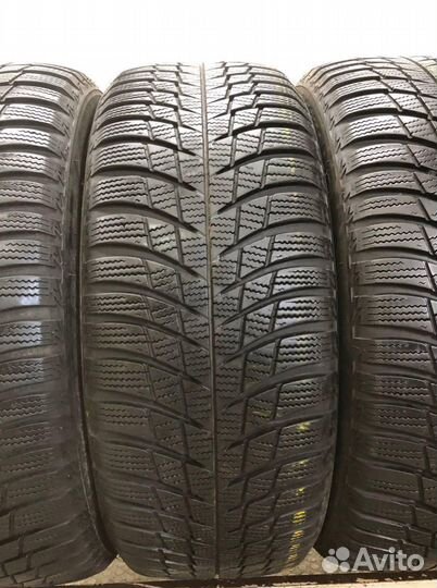 Bridgestone Blizzak LM-001 205/55 R16 98W