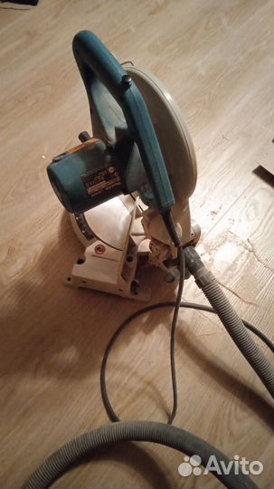 Торцовая пила makita