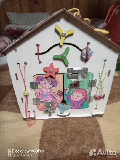 Бизиборд домик