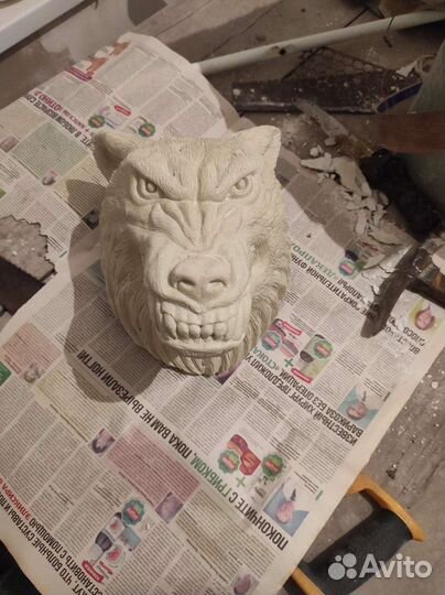 Волк с оскалом,злая собака, скульптура