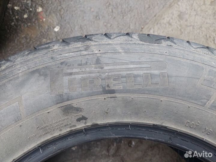 Pirelli Carrier 235/65 R16C