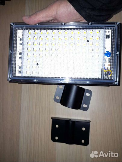 100/ 150W (65/ 120Вт) Светильник прожектор уличный