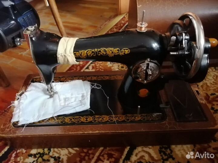 Швейная машина