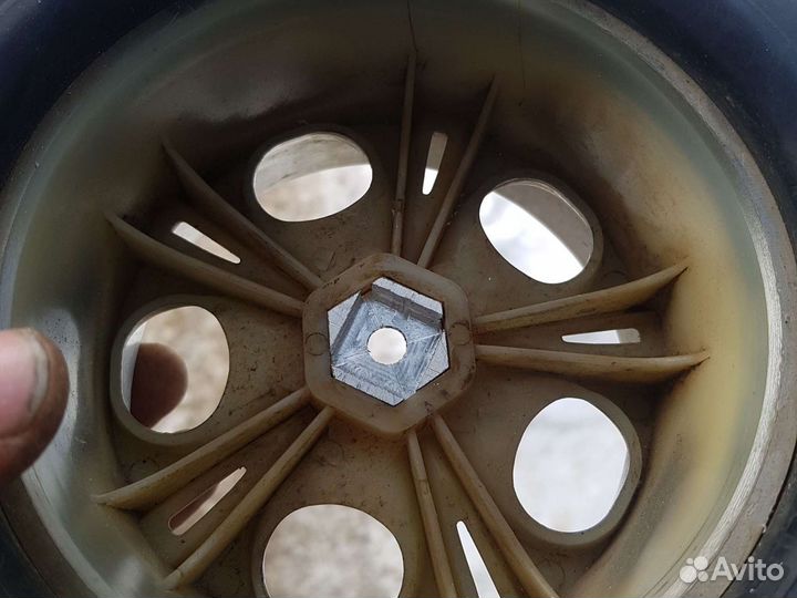 Радиоуправляемая модель колеса