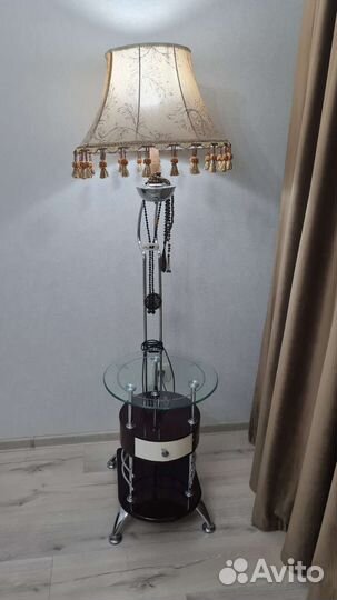 Торшер со столиком