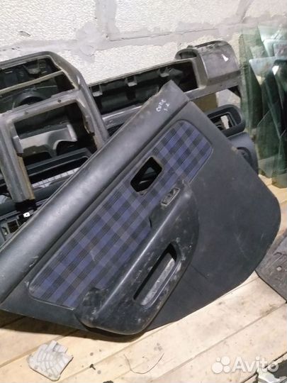 Карта двери Nissan Cube z10