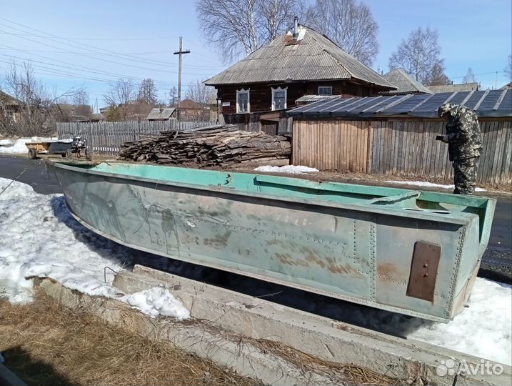 Продаётся лодка Днепр