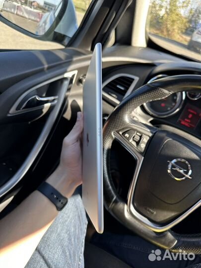 iPad 9 64GB Wi-FI Серебристый