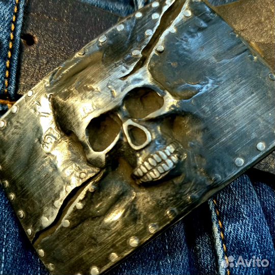 Мужской кожаный ремень 