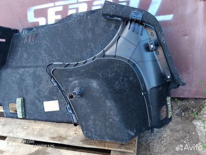 Обшивка багажника левая Audi A3 8V 1.8 cjsb 2014