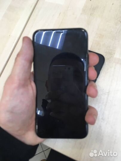 iPhone X, 64 ГБ