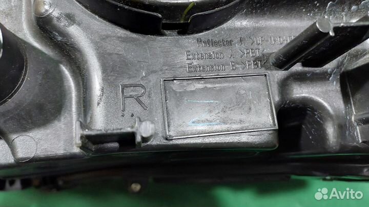 Б/У Б/У Фара передняя R G8 toyota Hilux 811100KJ70