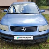 Volkswagen Passat 1.6 MT, 1997, 250 000 км, с пробегом, цена 200 000 руб.