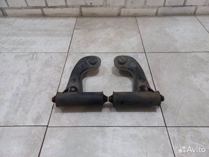 Рычаги передние верхние Mercedes C200 W202 111.945