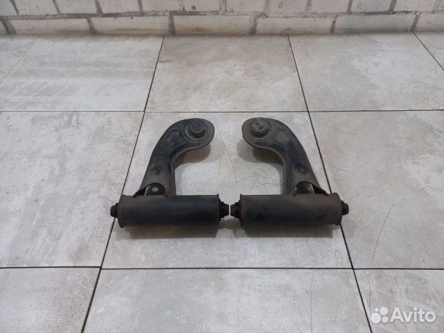 Рычаги передние верхние Mercedes C200 W202 111.945